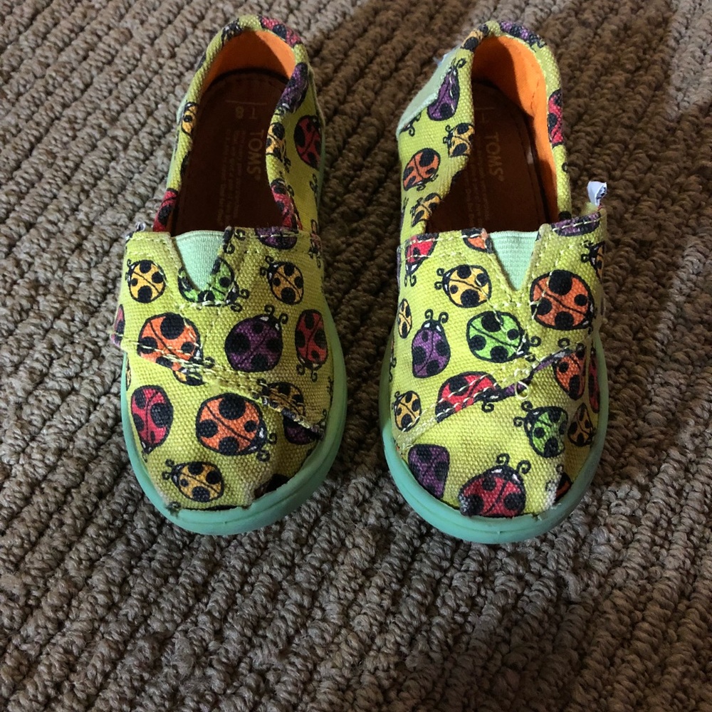 Tom’s Size 8T Shoes